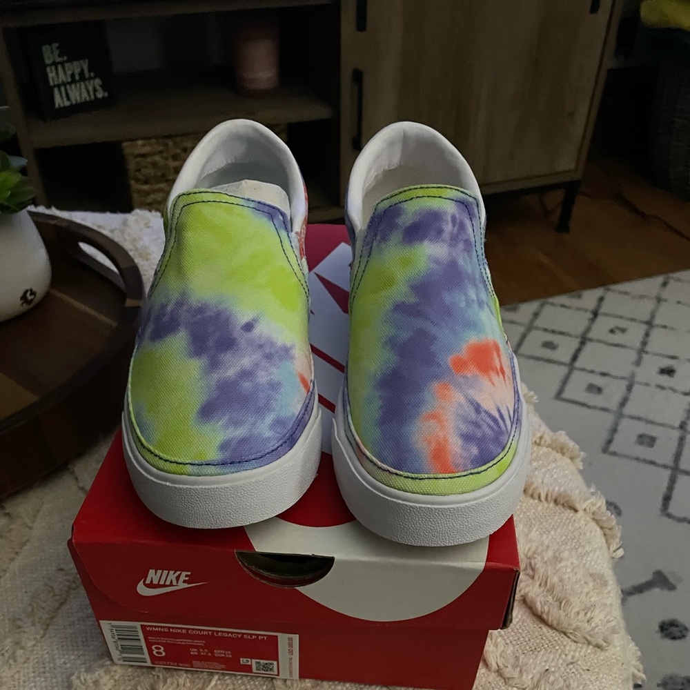 Brand new Nike Court Legacy